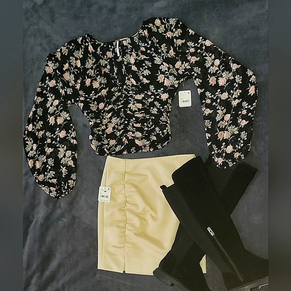 Free People Tops - ⚠️Free People NWT⚠️ Final Rose Top, Black Combo Floral, Size XS